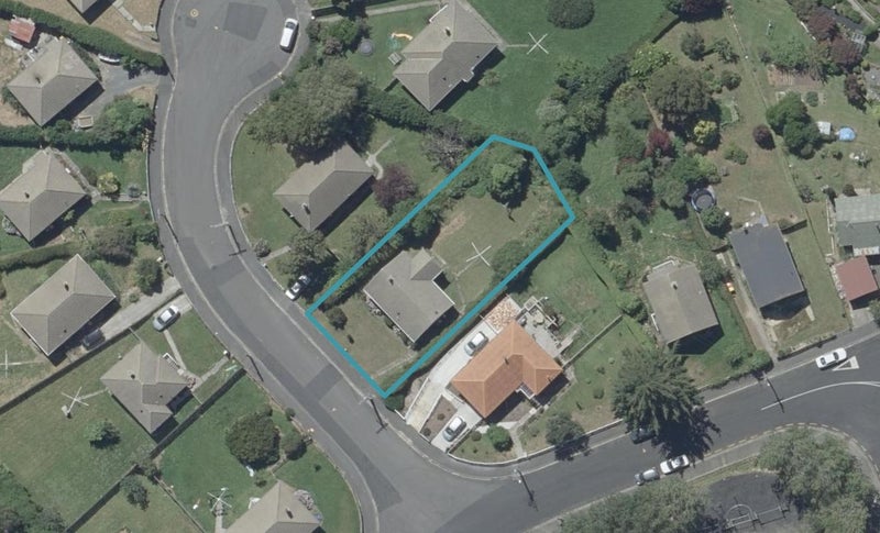 4 Egmont Street, Liberton, Dunedin - Carousel 1