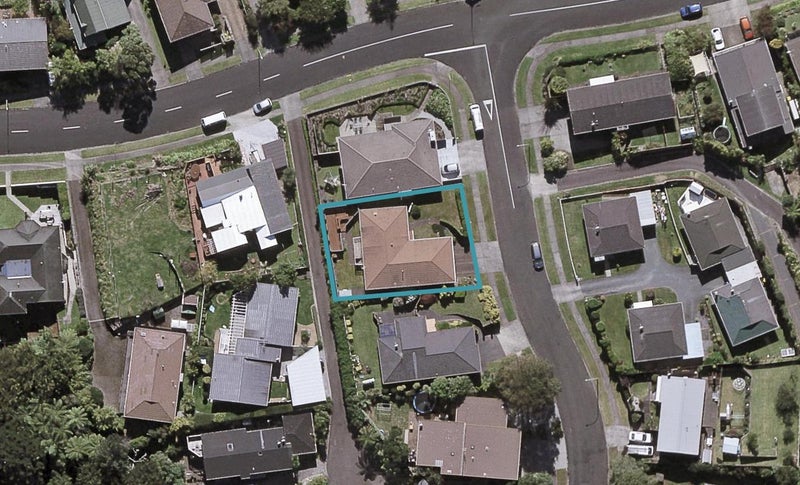 4 Rossiter Crescent, Lynmouth, New Plymouth - Carousel 1