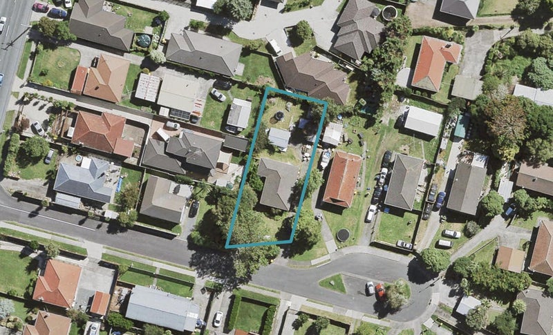 2 Karina Place, Glen Eden, Auckland - Carousel 1