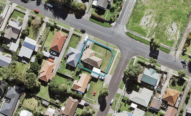 11 Islington Avenue, New Lynn, Auckland - Carousel 1