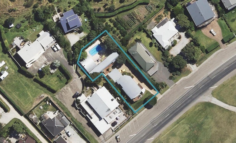 64 Moana Road, Okitu, Gisborne - Carousel 1