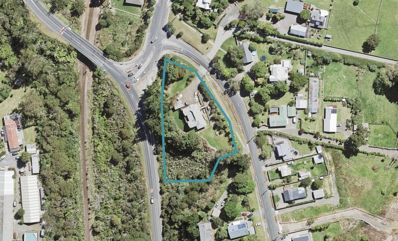 2A Mcentee Road, Waitakere, Auckland - Carousel 1