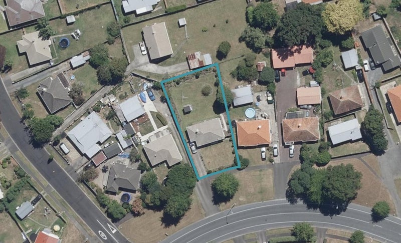 73 Fairfield Road, Fairfield, Hamilton - Carousel 1