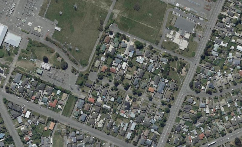 1/14 Gregory Avenue, Islington, Christchurch - Carousel 1