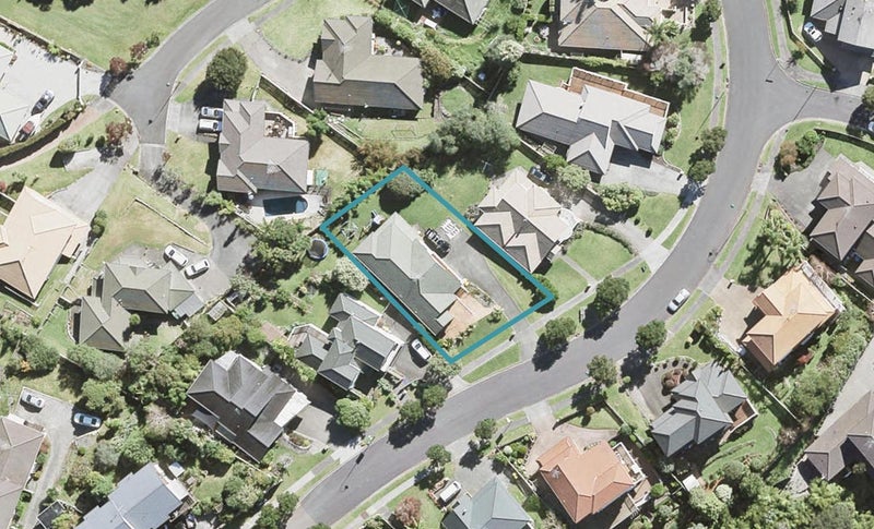 8 Woodridge Avenue, Northcross, Auckland - Carousel 1
