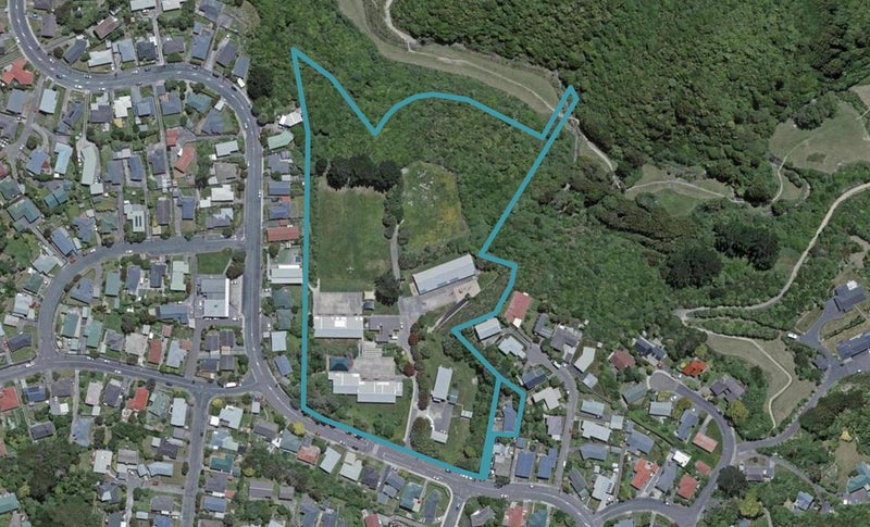61 Beazley Avenue, Paparangi, Wellington - Carousel 1