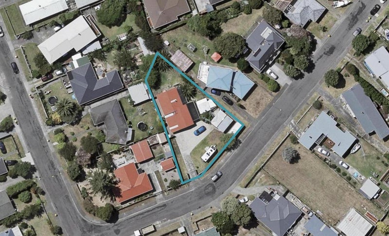 3 Rangiatea Street, Paraparaumu Beach, Paraparaumu - Carousel 1