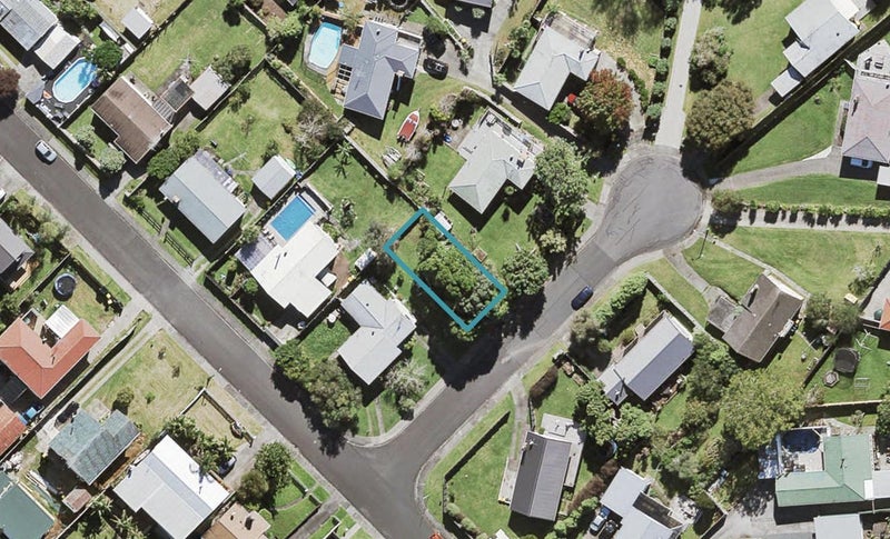 2B Packham Place, Beach Haven, Auckland - Carousel 1