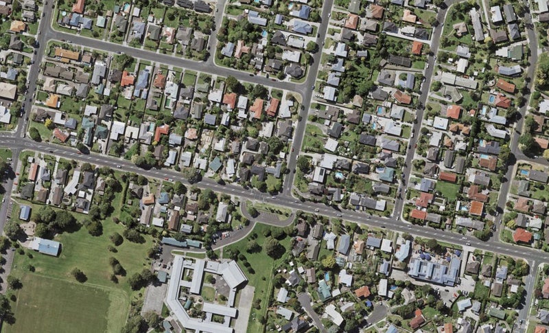 33 Lewis Road, Pakuranga, Auckland - Carousel 1