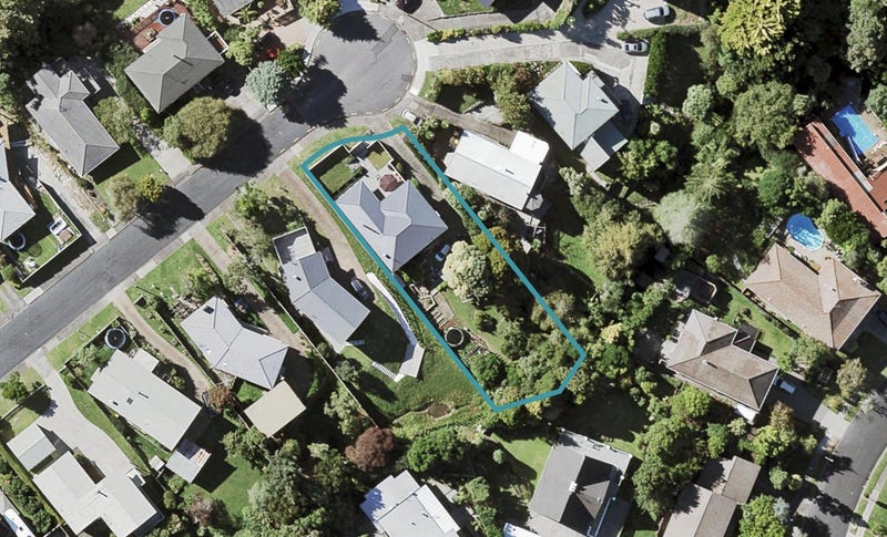 13 Reydon Place, Cockle Bay, Auckland - Carousel 1