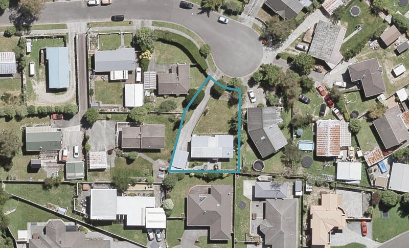18 Moonstone Grove, Birchville, Upper Hutt - Carousel 1