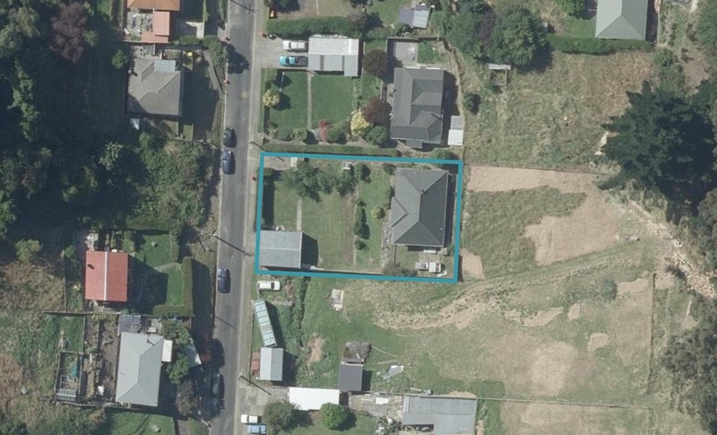 8 Prosser Street, Green Island, Dunedin - Carousel 1