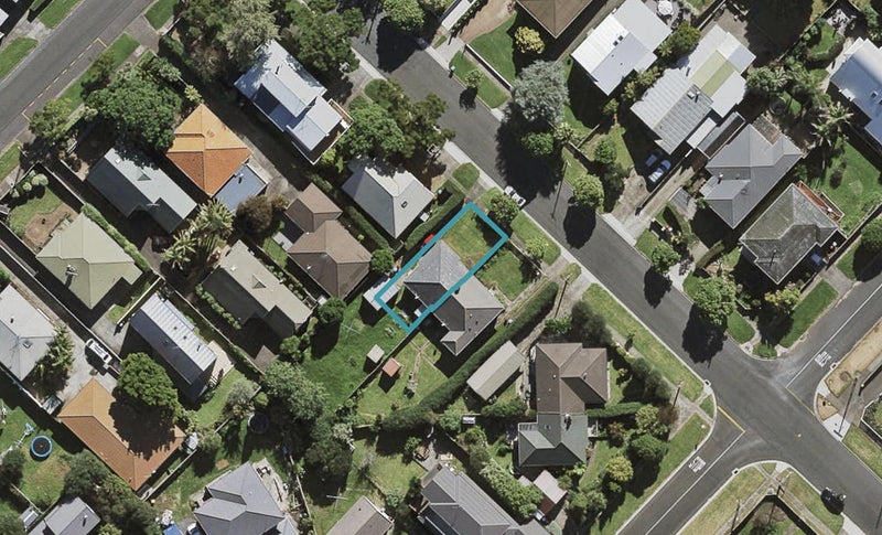 62 Namata Road, One Tree Hill, Auckland - Carousel 1