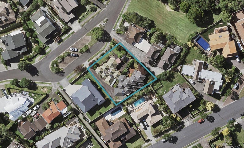 15B Allen Johnston Place, Saint Johns, Auckland - Carousel 1