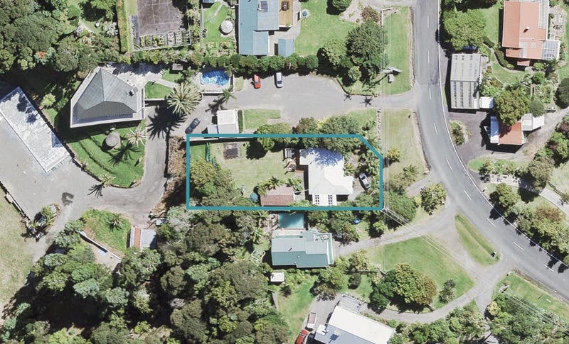 165 Parker Road, Oratia, Auckland - Carousel 1