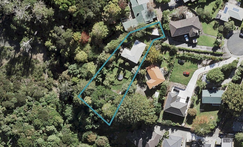 14 Cronin Place, Beach Haven, Auckland - Carousel 1