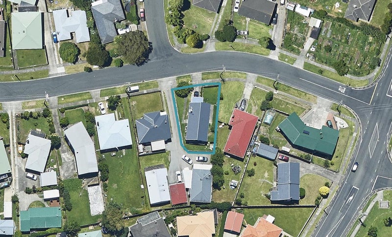 8 Alverstoke Road, Parkvale, Tauranga - Carousel 1