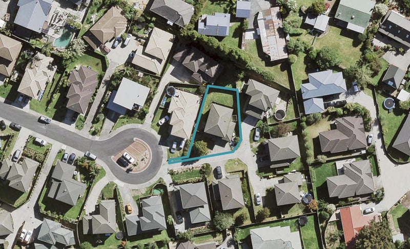 18 Vanhest Way, Ranui, Auckland - Carousel 1