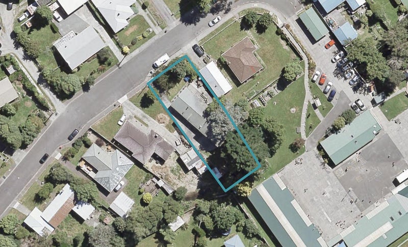 10 Molloys Road, Te Marua, Upper Hutt - Carousel 1