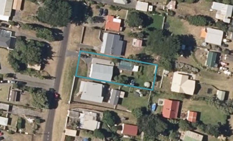 8 Kent Avenue, Waitārere Beach, Levin - Carousel 1