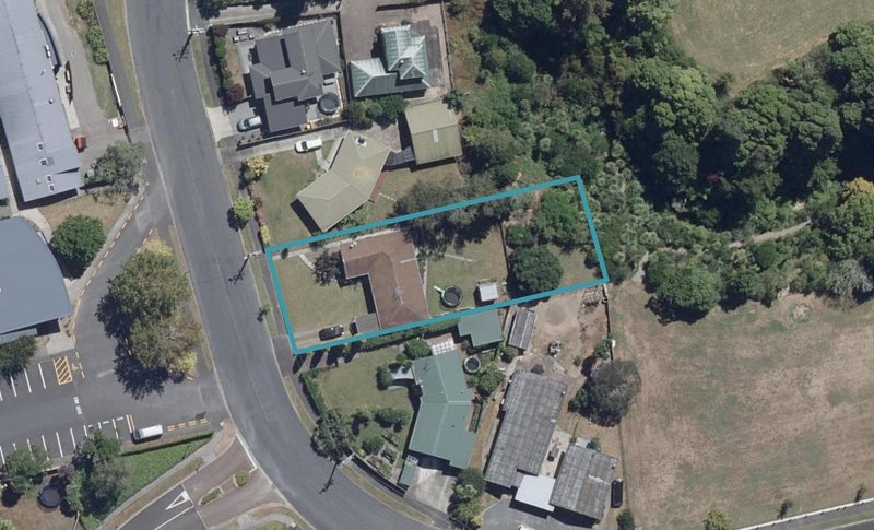 29 Berkley Avenue, Hillcrest, Hamilton - Carousel 1