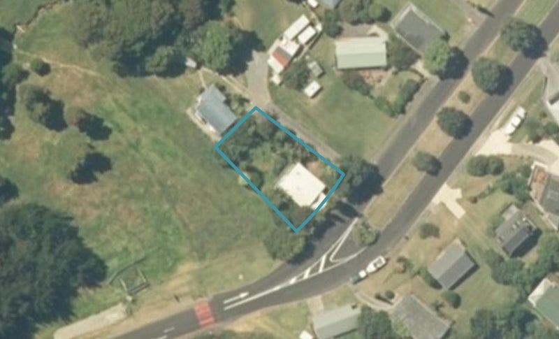 101 Onemana Drive, Onemana, Whangamatā - Carousel 1