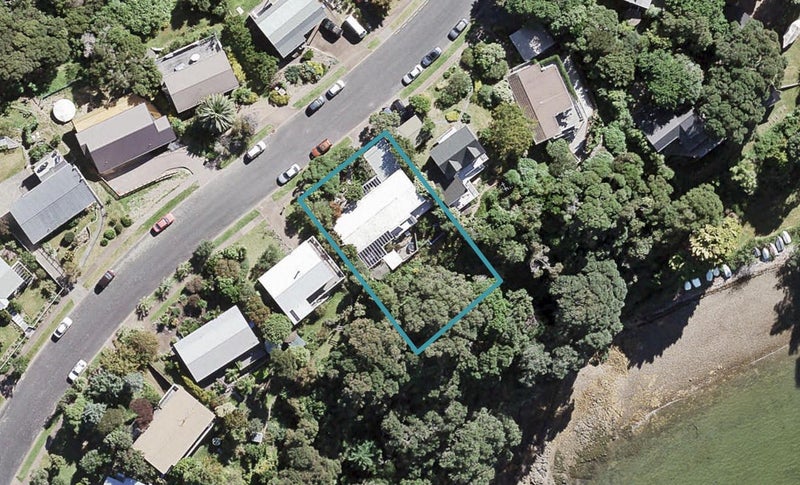6 Kennedy Point Road, Surfdale, Waiheke Island - Carousel 1