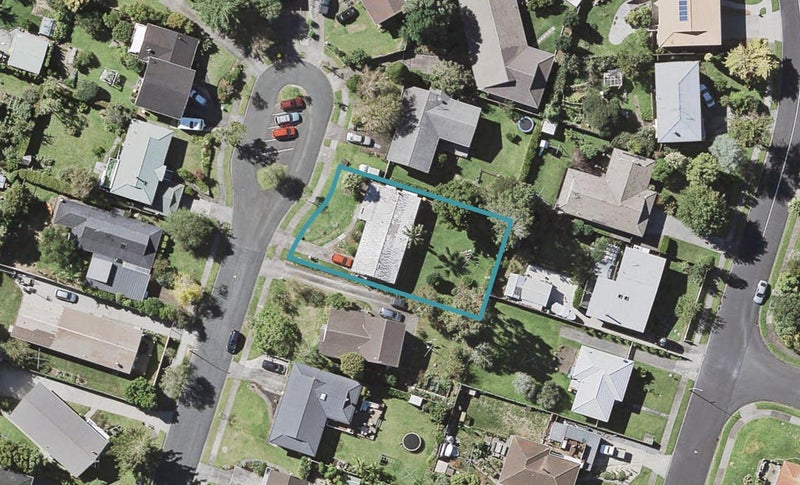 9 Baringa Place, Botany Downs, Auckland - Carousel 1
