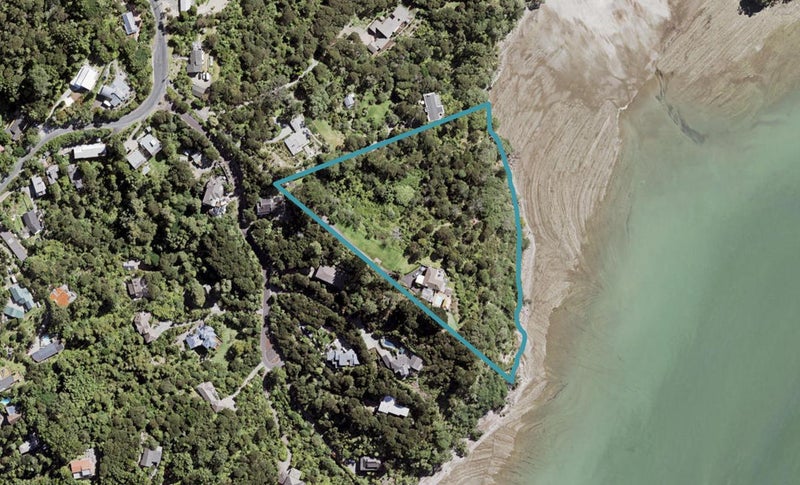 732 South Titirangi Road, Titirangi, Auckland - Carousel 1