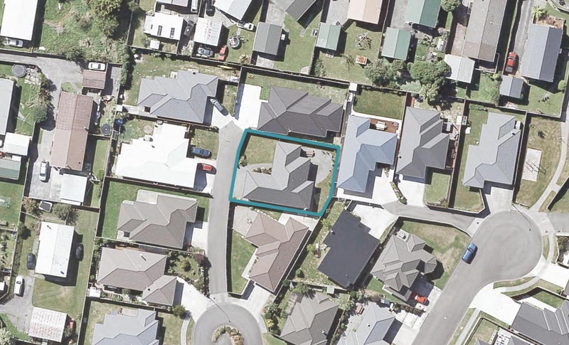 16 Sun Valley Grove, Wainuiomata, Lower Hutt - Carousel 1