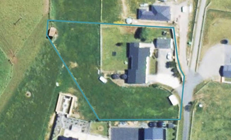 176R Pembroke Road West, Stratford - Carousel 1