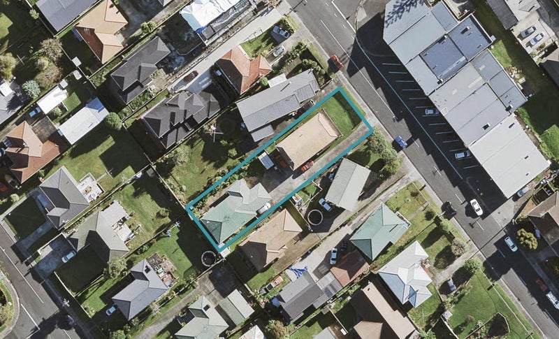 8A Ellis Avenue, Mount Roskill, Auckland - Carousel 1