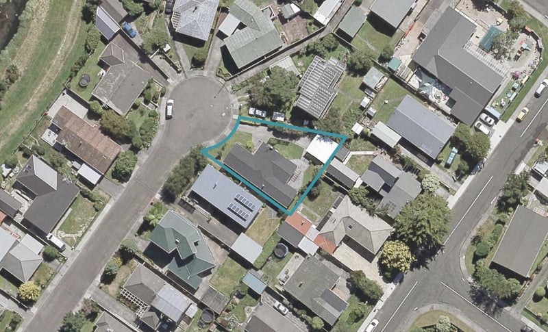 32 Perry Street, Heretaunga, Upper Hutt - Carousel 1