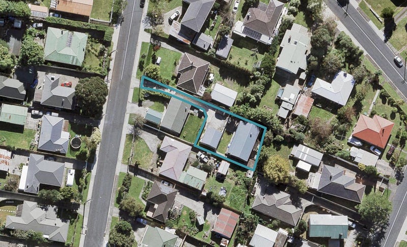 43A Cobham Crescent, Kelston, Auckland - Carousel 1