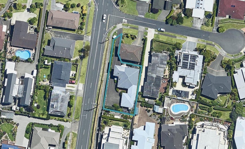 2A Hazel Terrace, Otumoetai, Tauranga - Carousel 1