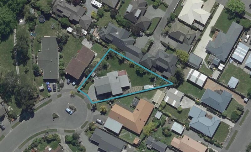 25 Mendip Place, Casebrook, Christchurch - Carousel 1