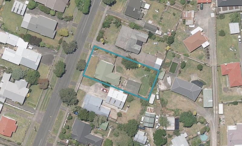 10 Moore Avenue, Tawhero, Whanganui - Carousel 1
