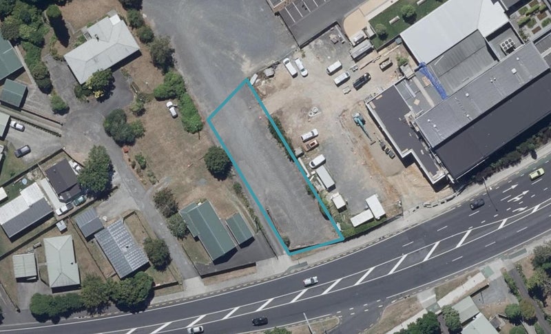 28 Kahikatea Drive, Melville, Hamilton - Carousel 1