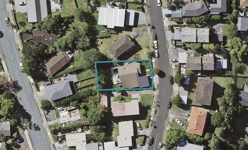 8 Cruickshank Crescent, Meadowbank, Auckland - Carousel 1