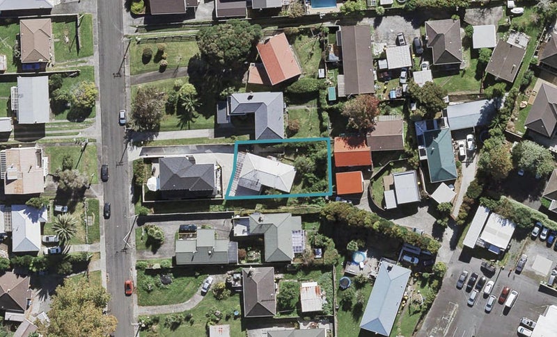 15 Sunnyfield Crescent, Glenfield, Auckland - Carousel 1