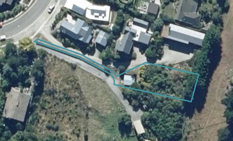 16 Cedar Drive, Kelvin Heights, Queenstown - Carousel 1