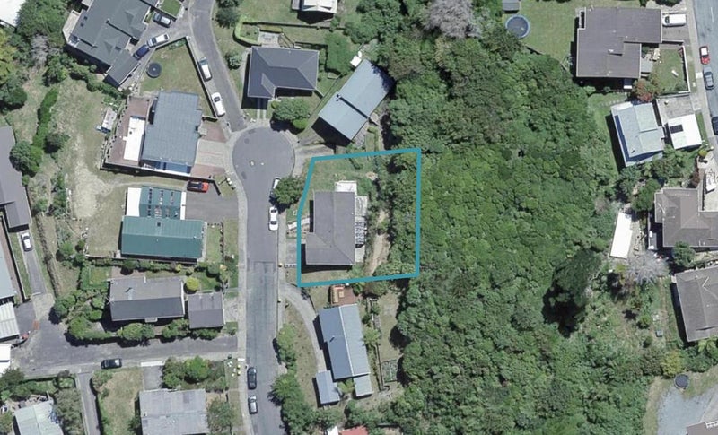 34 Fiona Grove, Karori, Wellington - Carousel 1