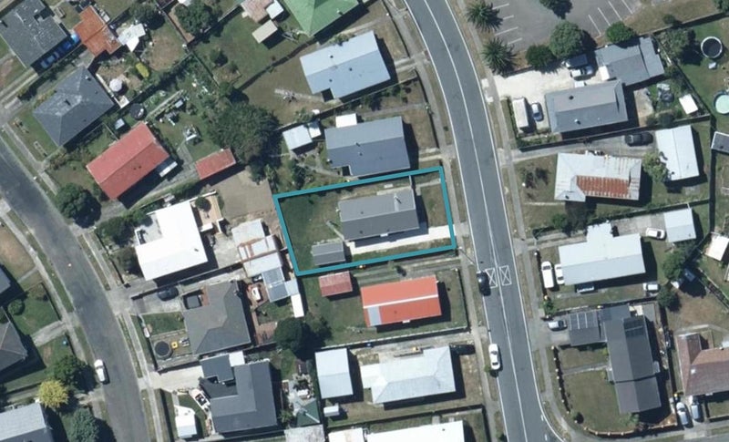 15 Conclusion Street, Ascot Park, Porirua - Carousel 1