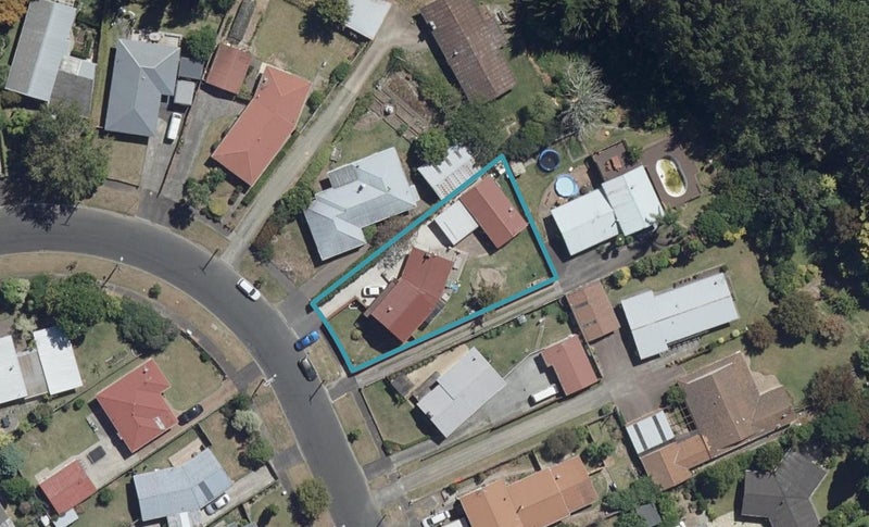 123 Fitzroy Avenue, Fitzroy, Hamilton - Carousel 1
