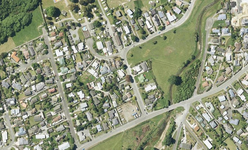 8 Beach Road, Waikawa, Picton - Carousel 1