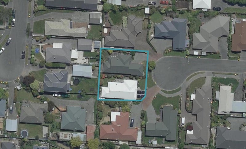 1/10 Hibiscus Place, Redwood, Christchurch - Carousel 1