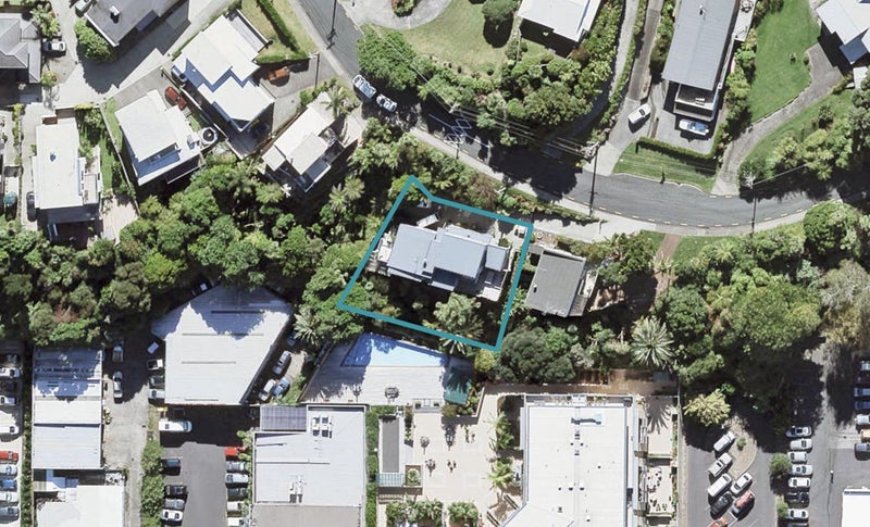 32 Bayview Road, Browns Bay, Auckland - Carousel 1
