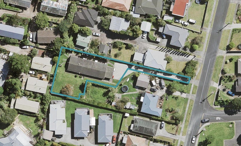 2/17A Ambler Avenue, Glen Eden, Auckland - Carousel 1