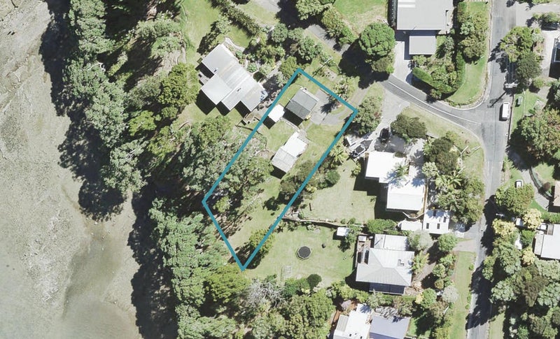 3 Ewing Road, Laingholm, Auckland - Carousel 1