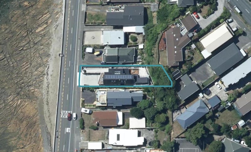 18 Sunset Parade, Plimmerton, Porirua - Carousel 1
